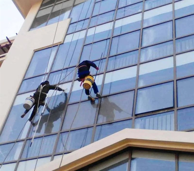 高层外墙清洗施工方案:安全是前提,洁净是标准