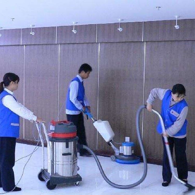 专业家政保洁贴心守护,深圳洁净生活选清新家园